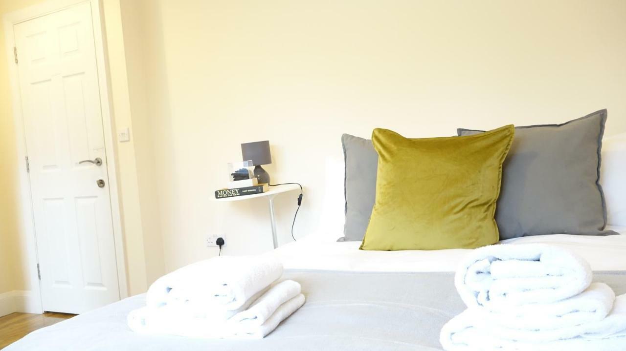 Heathrow Ensuite Rooms- Auto Check In London Exterior photo